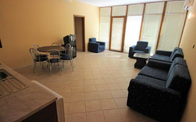 Menada Midia Apartments