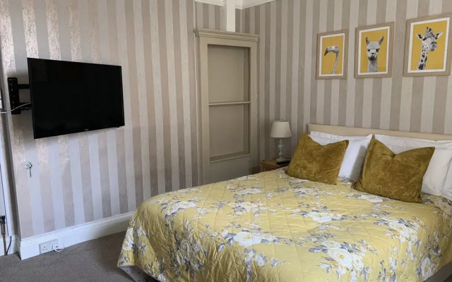 Clifton Villa Guest House