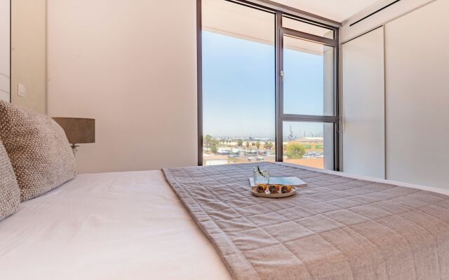 Sanders Gaia Bright 2 Bdr Apt With Sea View