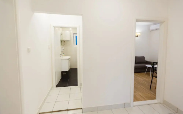 2 Bed Apartmani Sleeps 6 - Free Parking