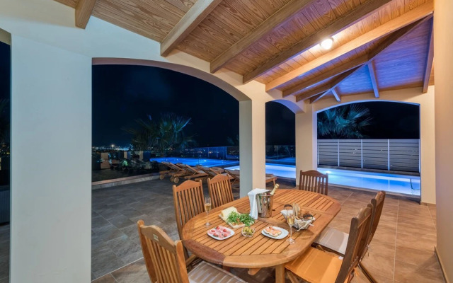 Karmilos Hill Villa
