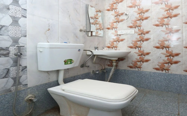 Hotel Amara by OYO Rooms