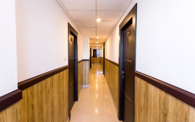 OYO 15974 Hala Residency