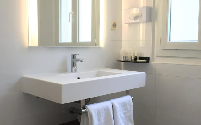 Hotel Paris Vaugirard