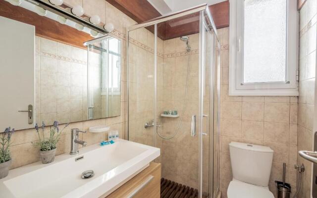 Athens windsurfing, Artemida Loutsa, Seaside Apartment