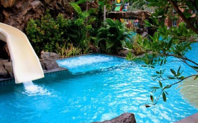 Atlantis Condo by Sergei