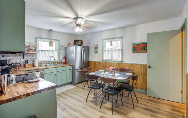 Pet-friendly Hiawatha Retreat w/ Private Yard!