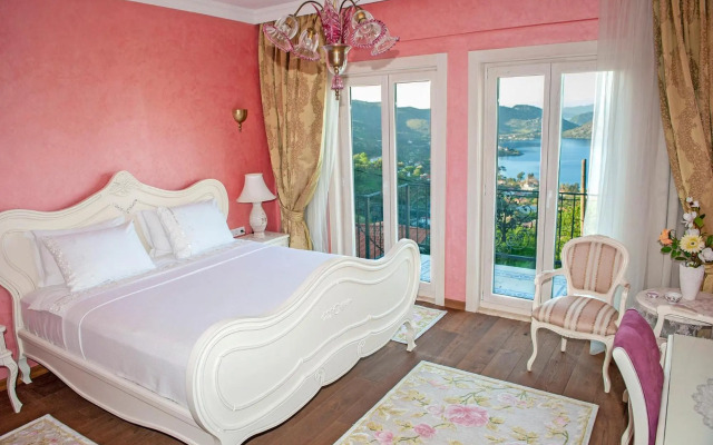 Swan Lake Boutique Hotel - Adults Only