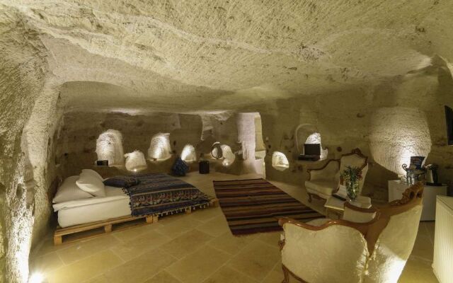 My Cave Suites