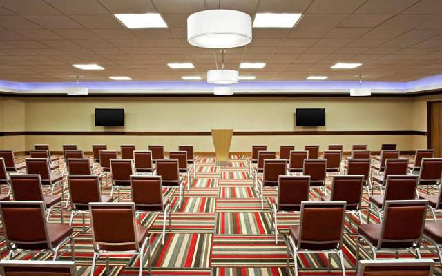 DoubleTree by Hilton Hotel Galveston Beach