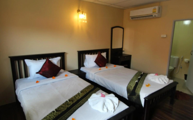 Phi Phi Ba Kao Bay Resort