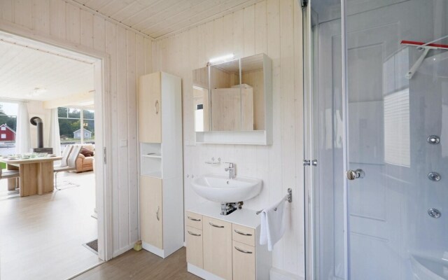 Stunning Home in Zerpenschleuse With 2 Bedrooms and Wifi