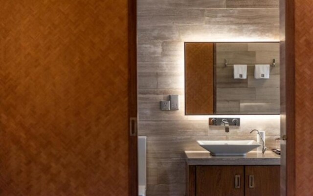 Qiansu Ban Jiang Xia Boutique Inn