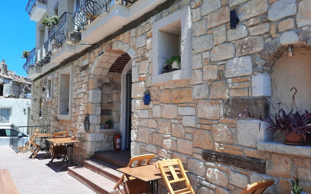 Adil Otel