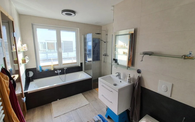 Schwimmendes Ferienhaus Robby II