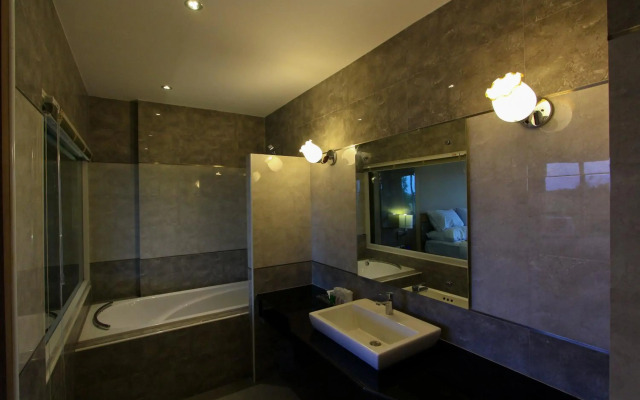 Kitlada Hotel