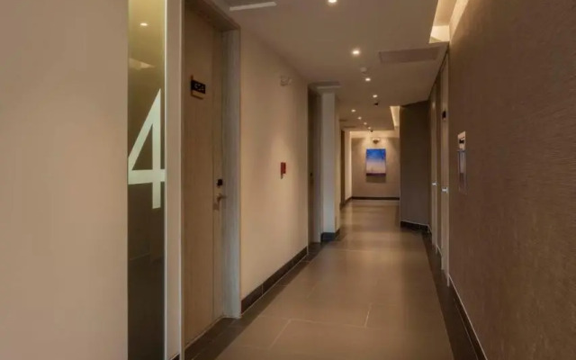 Aparta Suites Park 85