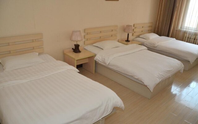 Super 9 Business Hotel