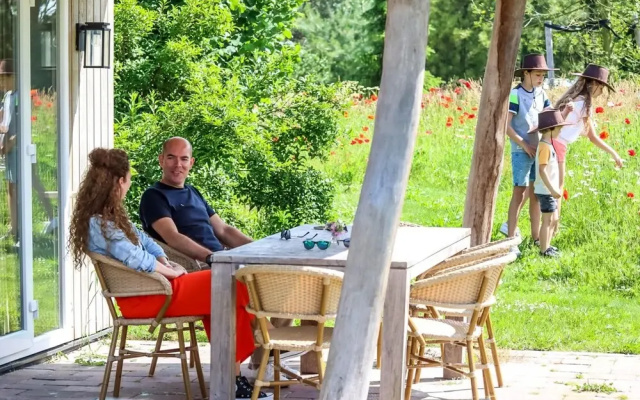Welcoming Holiday Home With Garden