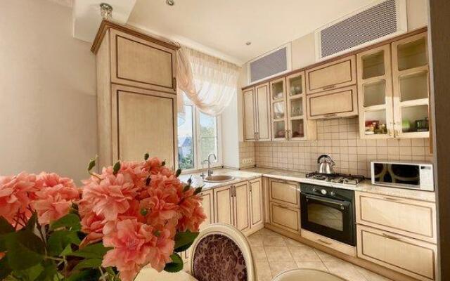 ТутУютно на улице Людогоща