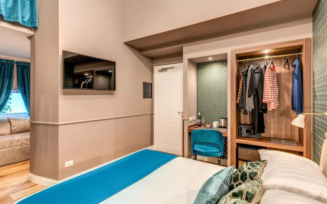 Tree Charme Parliament Boutique Hotel