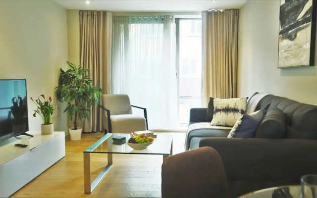 Spacious Elegant Apartments in Southbank