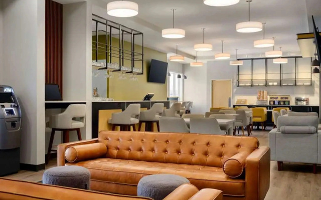 Howard Johnson Kelowna