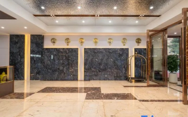 Zhongshan Huancheng Louis Hotel