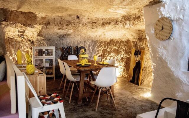 XUQ Grupo de Alojamiento Turístico