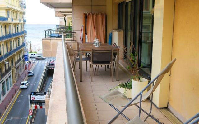 Lola Terrasse by Nestor&Jeeves