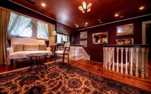 The Black Walnut B & B Inn