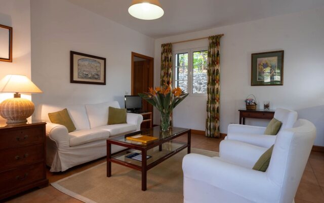 Casa das Vinhas by OurMadeira