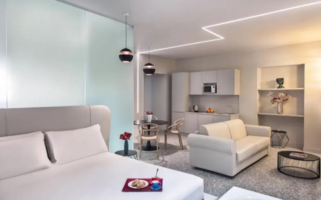 Lady Rose Prestige Suite