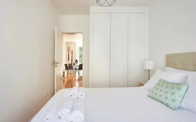 Modern 1-Bed With Ac & Private Terrace