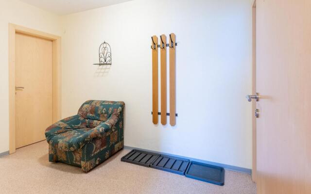 Wooden Apartment in Hainzenberg near Ski Bus