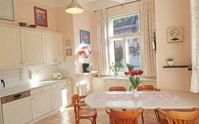 Apartment Themis