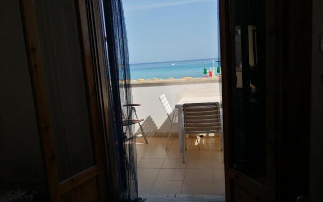 Appartamento Coryna 4 posti letto sul mare