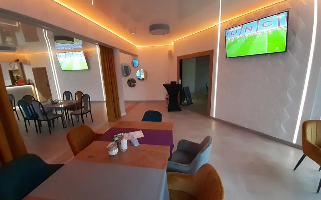 Route One - Restauracja & Pokoje Hotelowe