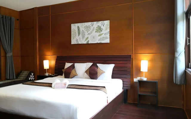 Baan Suan Rim Klong