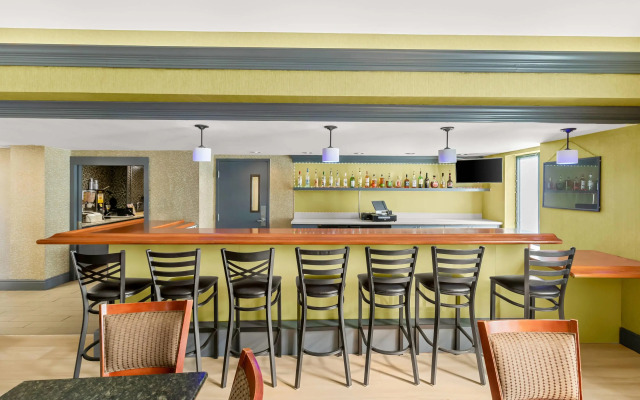 Clarion Inn Cranberry Township