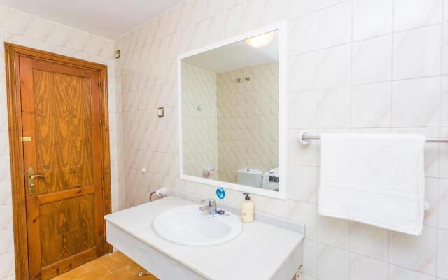 ☆Beachfront 1br Ronda 4 - Ac/Wifi/Pool