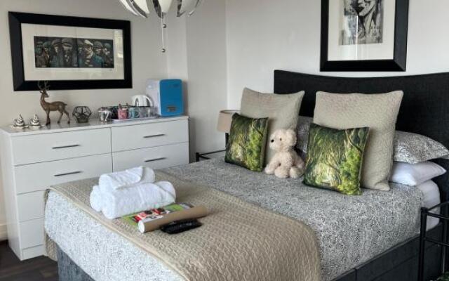 James Clow Bed & Breakfast