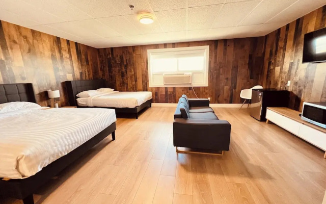 Camrose LeChateau Hotel