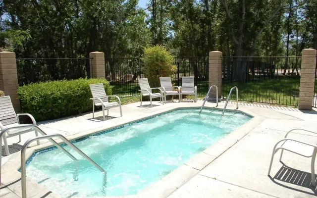 Soledad Canyon Studio Cabin 19