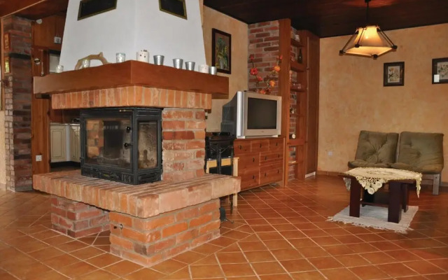 Beautiful Home in Rowy With 3 Bedrooms