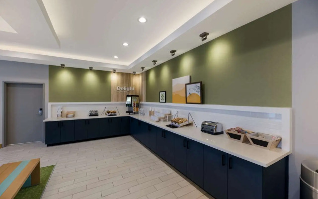 Spark by Hilton Midland South