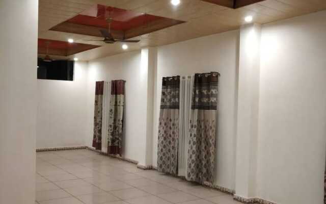 Hotel brijwasi palace