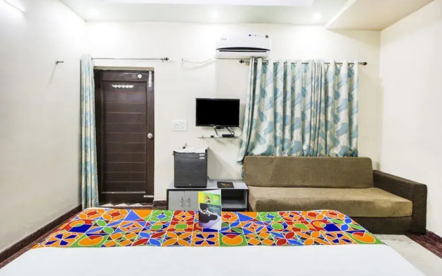 FabHotel Queen Palace