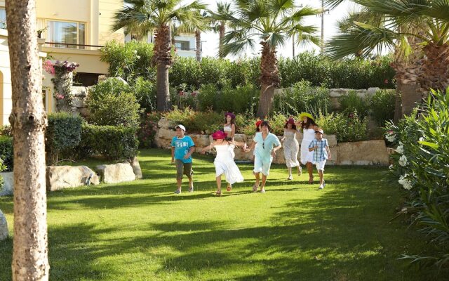 Club Marine Palace & Suites