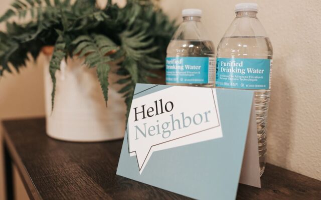 Onsite Gym Pool Fast Wifi More